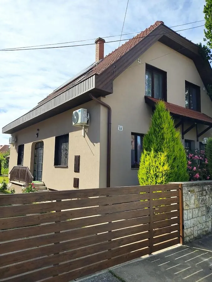 Arnika Vendeghaz Apartment Hajduszoboszlo