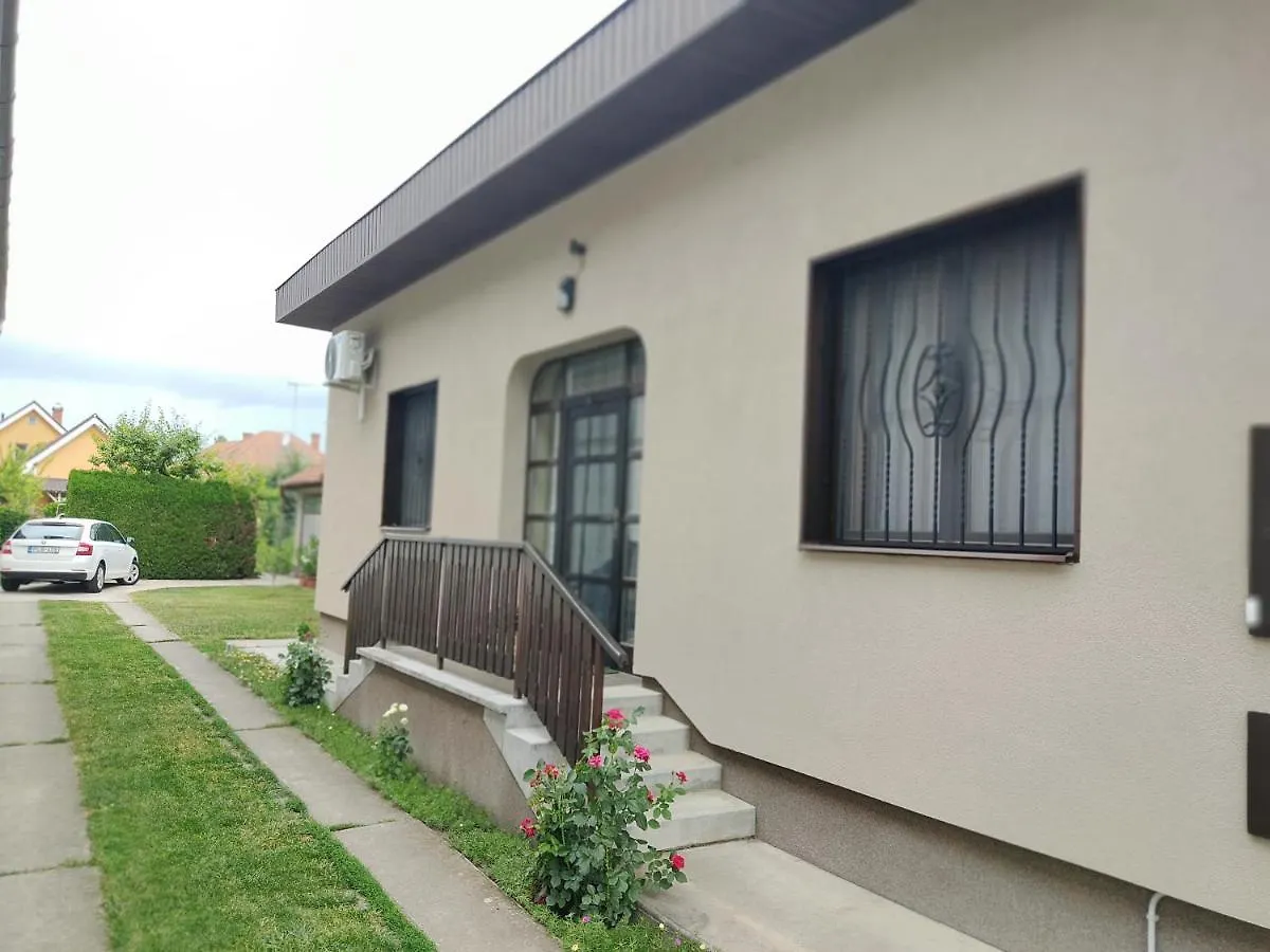 Arnika Vendeghaz Apartment Hajduszoboszlo