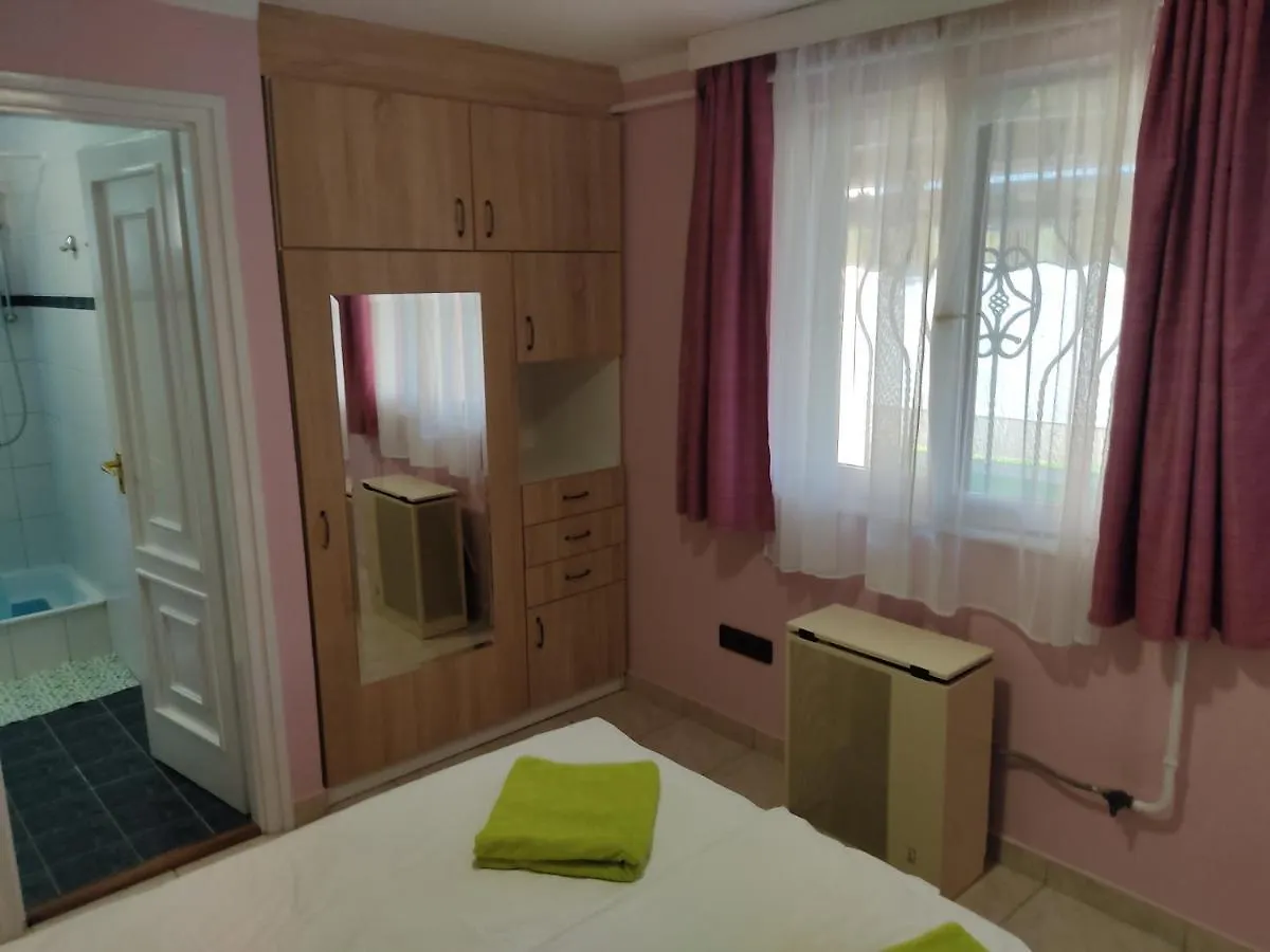 Arnika Vendeghaz Apartment Hajduszoboszlo