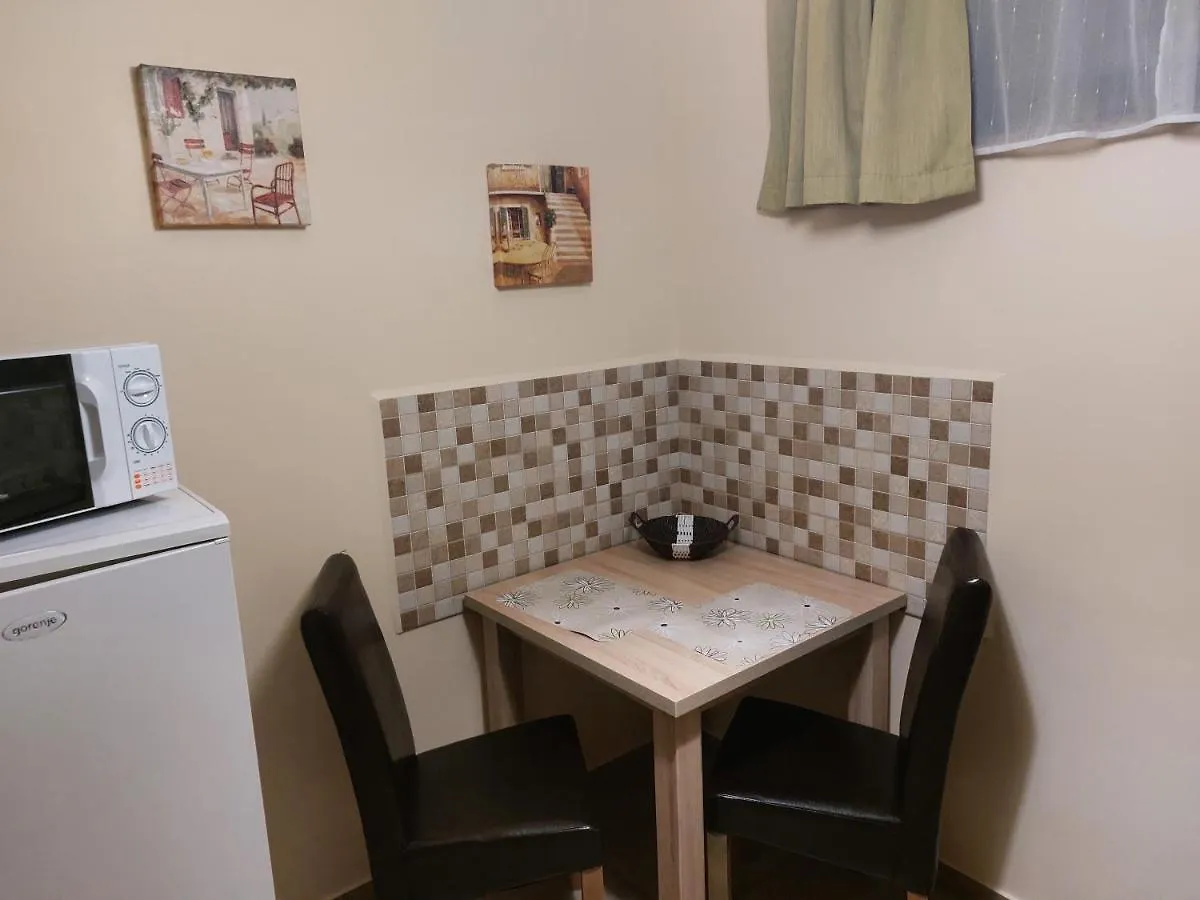Arnika Vendeghaz Apartment Hajduszoboszlo Hungary